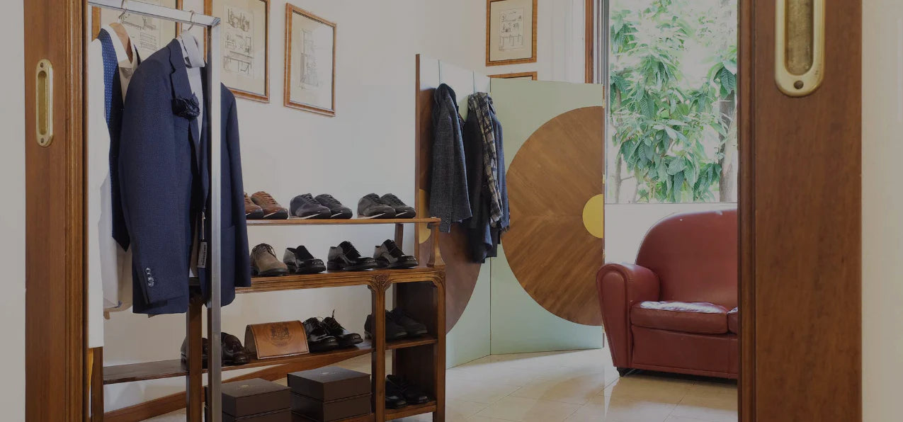Interno dell'atelier amisuraduomo in via Passione 9 a Milano